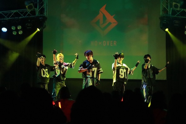 6⼈組ダンスボーカルグループ「NO X OVER(ノーオーバー)」が5/21にデビュー!