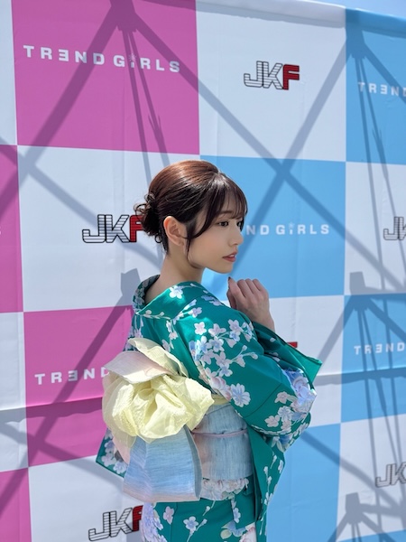 国宝級に綺麗なアーティスト・萌名。『萌名』プロジェクト第二弾発表。アジア進出へ！
