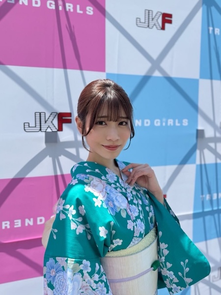 国宝級に綺麗なアーティスト・萌名。『萌名』プロジェクト第二弾発表。アジア進出へ！