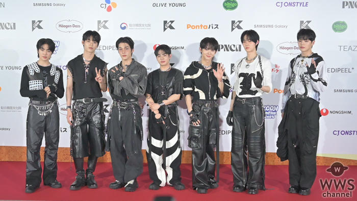 EVNNE（イブン）が異素材ミックスの近未来感とストリート感を融合させたファッションで登場！＜KCON JAPAN 2025＞