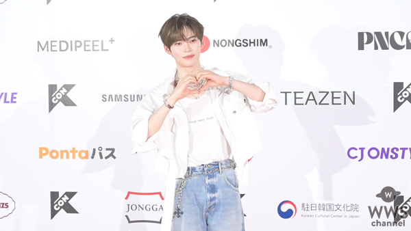 ソン・ハンビン（SUNG HAN BIN）がカジュアルながら洗練されたストリートモードなファッションコーデで登場！＜KCON JAPAN 2025＞