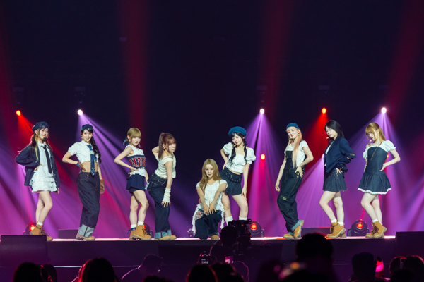 ME:I『KCON JAPAN 2025』で最新曲やカバー曲披露！1年ぶりに成長した姿で堂々パフォーマンス！