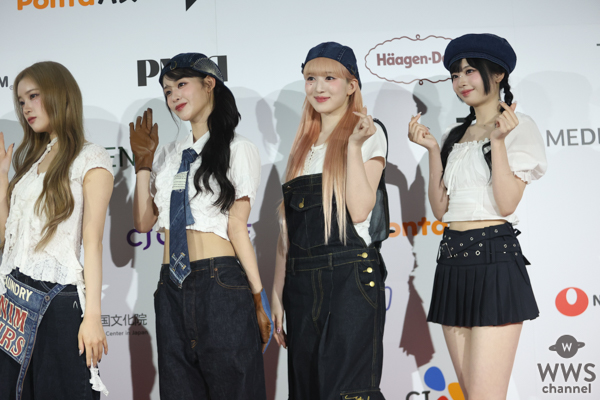 【動画】ME:Iが美脚あらわなガーリーコーデでレカぺに登場！＜KCON JAPAN 2025＞