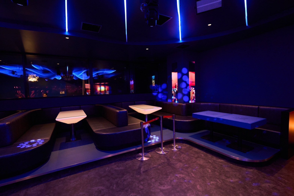 六本木「New Lex Tokyo」グランドオープンに、豪華ゲストDJが集結！　ヘラヘラ三銃士DJ・まりなや「盆ジョヴイ」をバズらせたDJ Cellyも参戦。