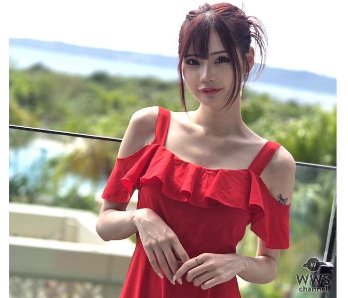 小悪魔agehaモデル・みみ、真紅のドレスワンピースで宮古島の印象を語る！ 「沖縄は空も海もめっちゃ綺麗やな」