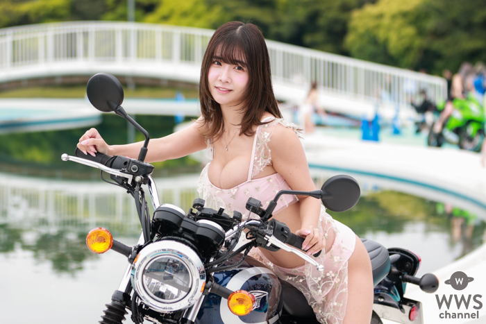 【写真特集】甘い顔してエンジン全開！#2i2・天羽希純、ピンクの透け感水着でファン魅了！＜いなプーフォトフェス2025＞
