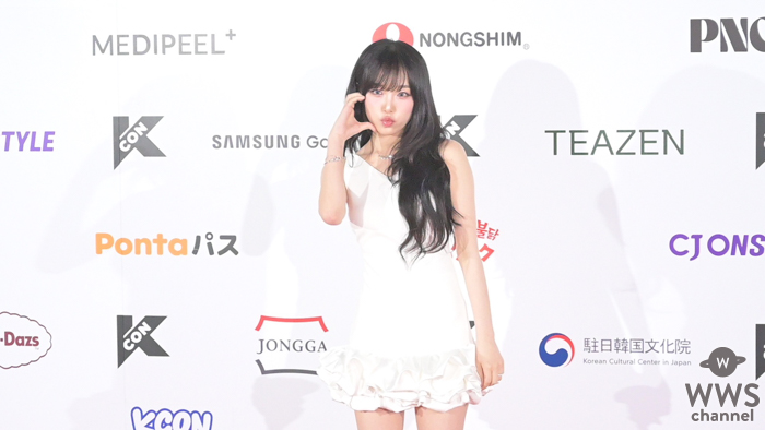 チェ・イェナがモダンガーリーなファッションコーデで登場！＜KCON JAPAN 2025＞
