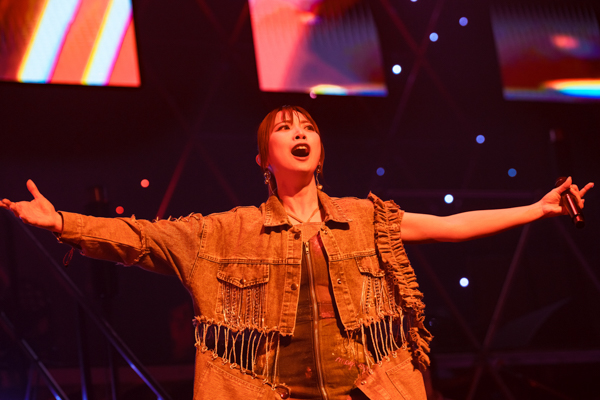 May’n、デビュー20周年記念ライブ開催！シェリル・ノームとともに歩んだ奇跡の2日間