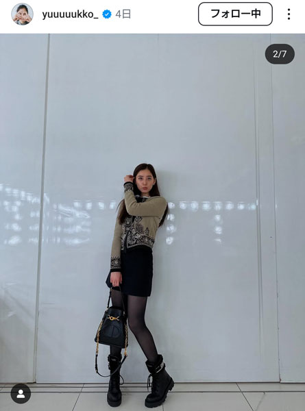 新木優子、美スタイル際立つダークトーンコーデに「めっちゃ可愛すぎる」の声