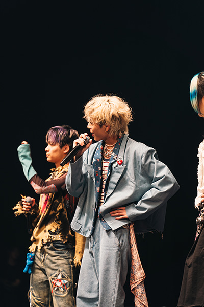 【写真特集】YOSHIKIプロデュースのボーイズバンド・XY、個性溢れる歌とダンスでファンを熱狂の渦に巻き込む！＜BRAVE SONIC＞