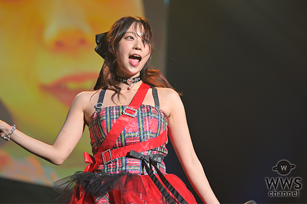 sherbet・橋本梨菜・青山ひかる・河路由希子、新曲「Departure」をミニスカ赤チェック衣装で披露！＜TREND GIRLS FESTIVAL＞