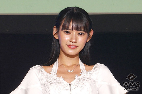 【動画】八掛うみ、タイトめモノトーンドレスでランウェイに登場！＜TREND GIRLS FESTIVAL＞