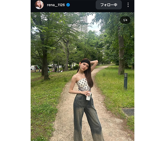 黒木麗奈、クールカジュアルコーデで美肌あらわに