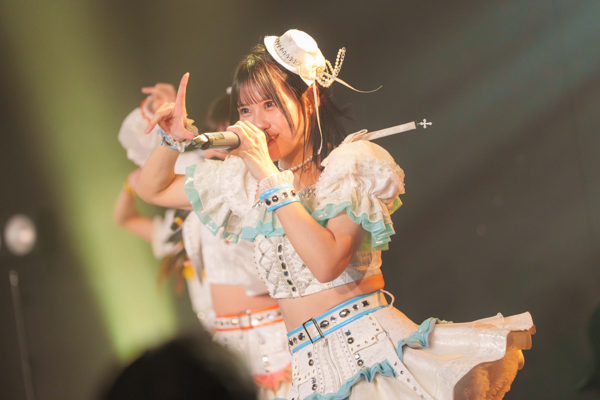 手羽先センセーション、新体制お披露目ライブで新曲披露！