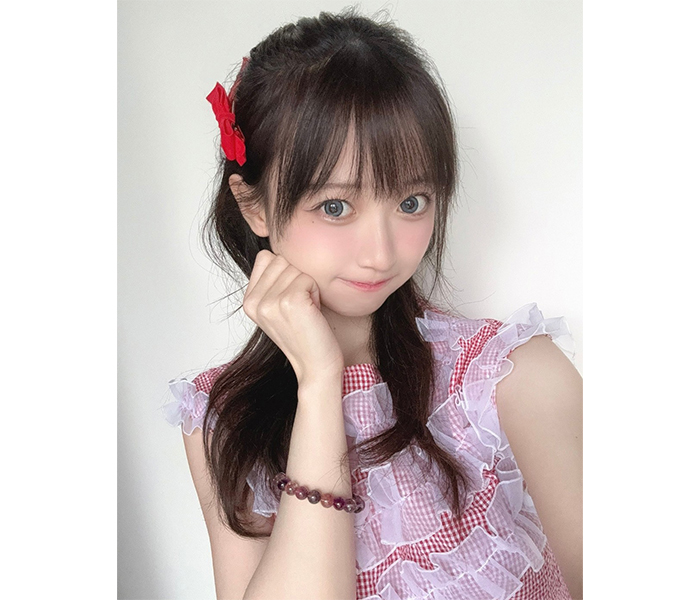 yami、甘め衣装からセクシーまで！圧巻ビジュで魅せるコスプレ姿に反響