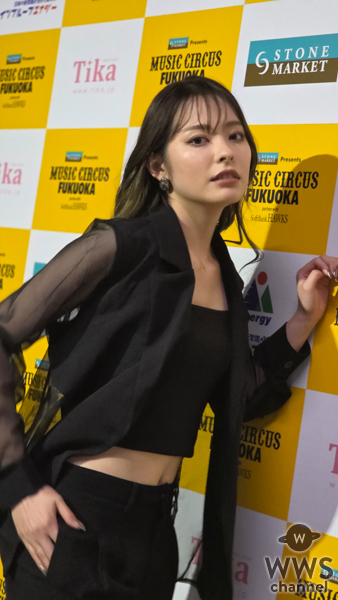 【写真特集】瑠璃奈、シースルーの黒トップスからへそ出しコーデ公開！＜MUSIC CIRCUS FUKUOKA＞