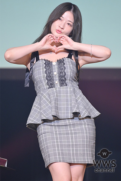 色白道産子グラドル・メイリ、フリルかわいいチェックドレスで会場のファンを魅了！＜TREND GIRLS FESTIVAL＞