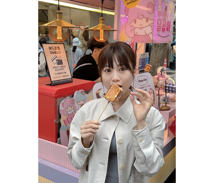 童顔すぎて可愛すぎると話題の『天宮花南』が初めて韓国を訪問し大興奮！韓国グルメを満喫したオフショットを公開。