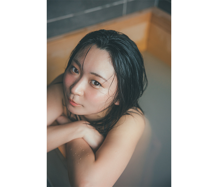 アンゴラ村長、初の本格グラビア写真集の表紙＆タイトル解禁