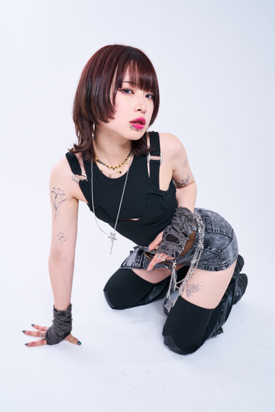 この夏、かっこいい自分を纏う タトゥーシールブランド「Karisome」から、Y2K × 韓国アイドルライクな新作登場！6月20日（金）19:00より発売開始