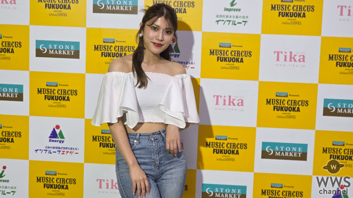 【写真特集】家平有希、肩出し白トップス＆ジーンズでカジュアルコーデ公開！＜MUSIC CIRCUS FUKUOKA＞