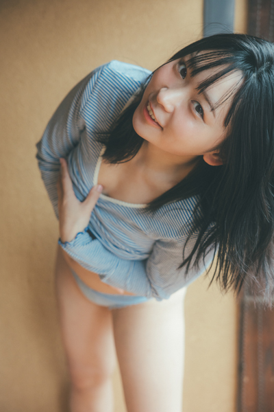 アンゴラ村長、初の本格グラビア写真集の表紙＆タイトル解禁