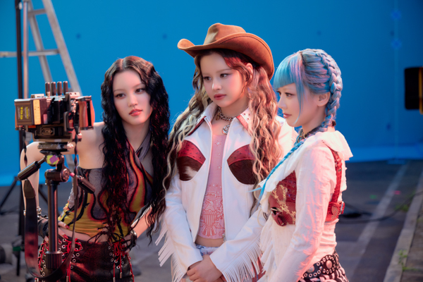 この夏は「コカ・コーラ」と共に夢中全開!XGが「コカ・コーラ限定ライブ」に出演決定!