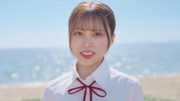 センターは地頭江音々！HKT48、19thシングル「半袖天使」MV解禁！白い制服姿の天使たちとカラフルな衣装に注目