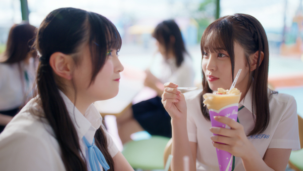 センターは地頭江音々！HKT48、19thシングル「半袖天使」MV解禁！白い制服姿の天使たちとカラフルな衣装に注目