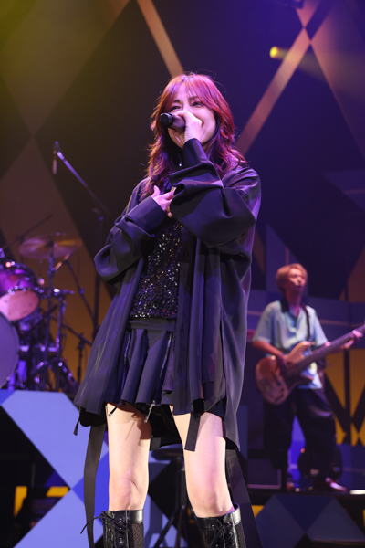相川七瀬が、ギタリスト織田哲郎も参加するデビュー30周年アニバーサリーツアーを開幕