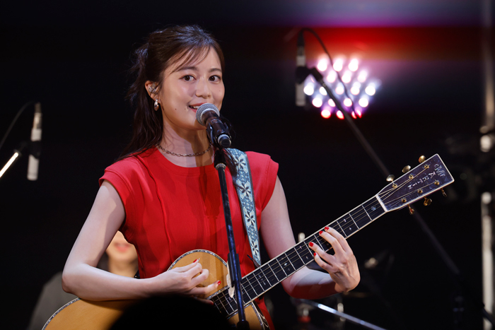 生田絵梨花とSHISHAMOがIKUSHAMOとして初披露！三ツ矢サイダー Presents「澄みきる！夏のIKUSHAMOトーク&ライブ」開催！