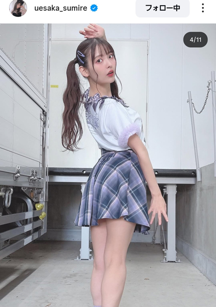 上坂すみれ、超ミニ丈衣装で美脚スラリ・・・ファン「可愛すぎんだろ…」