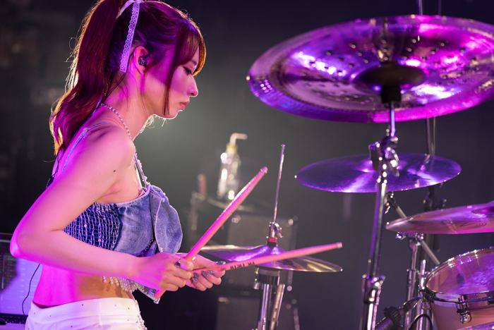 日本一美しいドラマー、大野真依が世界的ドラムメーカーPearl Drumsの公式アーティストに就任！