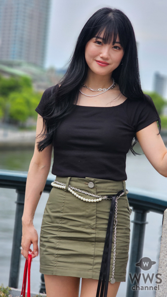 「アカン、可愛いねん」「めっちゃ可愛い」小寺真理、ミニスカ制服姿でファン魅了!ファン絶賛