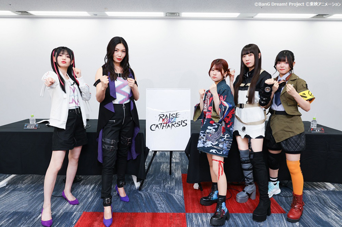 RAISE A SUILEN×トゲナシトゲアリ「RAISE MY CATHARSIS」対バンライブの公開調印式を実施！