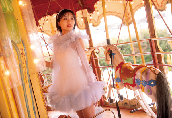 モーニング娘。１７期メンバー弓桁朱琴のファースト写真集が発売！
