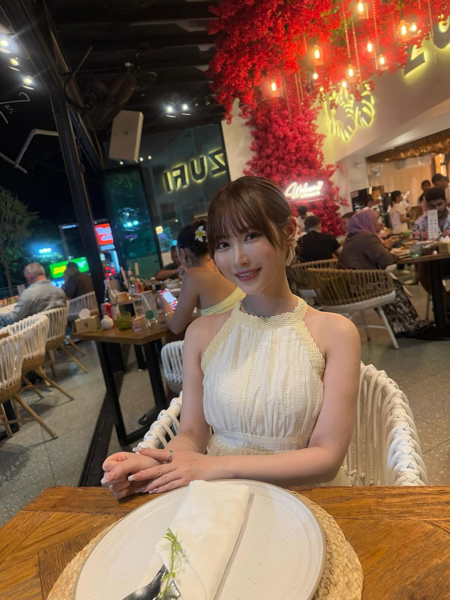 小野六花、タイ・プーケットでグルメを満喫。 可愛すぎるオフショット公開！
