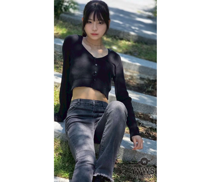 現役中学生・谷崎れよよ、 ヘソ出しコーデで美腹筋をアピール！ 「夜の街のお姉さん風にしてみました」 ＜GIRLY MOON PROJECT＞