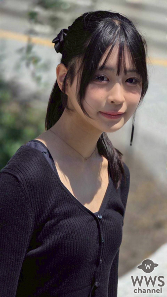 現役中学生・谷崎れよよ、 ヘソ出しコーデで美腹筋をアピール！ 「夜の街のお姉さん風にしてみました」 ＜GIRLY MOON PROJECT＞
