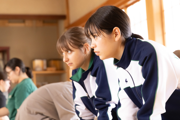7月期水曜ドラマ『ちはやふる－めぐり－』肉まんくんから札を奪え！瑞沢OBが梅園かるた部の前に立ちはだかる！