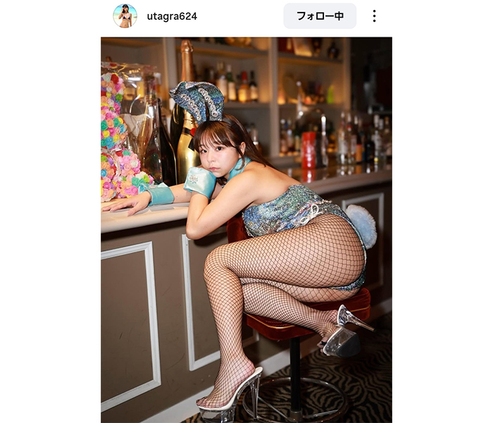 茜紬うた、大胆太もも！網タイツでセクシーバニコス披露