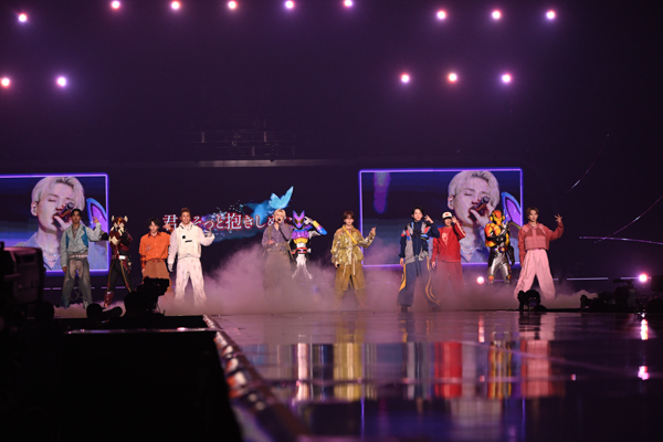 FANTASTICS、自身最大規模の単独公演3日間完走！仮面ライダー達のサプライズ登場も！