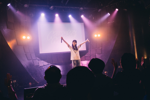 金子みゆ、アーティストとしての最初の一歩　1st Live「Step up」＜ライブレポート＞