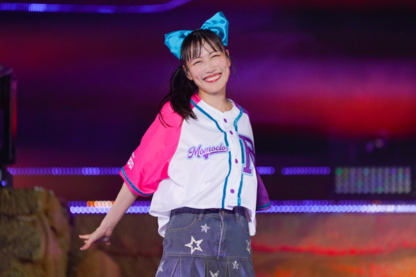 ももクロが恒例の夏ライブ『ももクロ夏のバカ騒ぎ』を開催。花火、放水、盆踊り…初開催となる横浜スタジアムでモノノフと共に熱狂した真夏の祝祭的な2日間