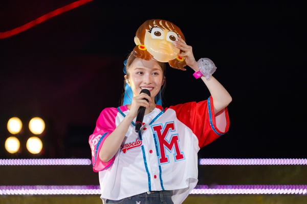 ももクロが恒例の夏ライブ『ももクロ夏のバカ騒ぎ』を開催。花火、放水、盆踊り…初開催となる横浜スタジアムでモノノフと共に熱狂した真夏の祝祭的な2日間