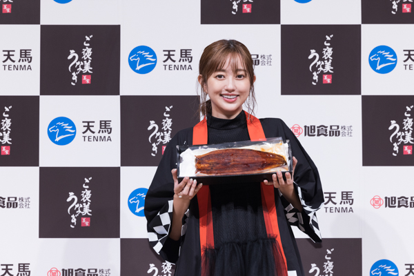 うなぎ好きの菊地亜美が登場！「天馬のうなぎ」と「国産うなぎ」を見分けられるか！？食べ比べに挑戦！