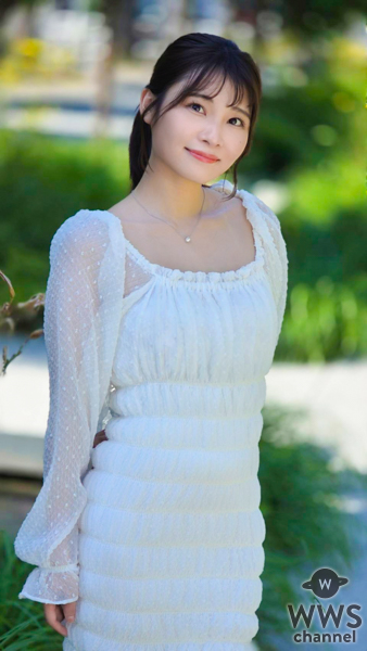 三田のえ、清楚な白ワンピで美脚アピール！「クラシックバレーやっていたので元々筋トレの習慣はあります」