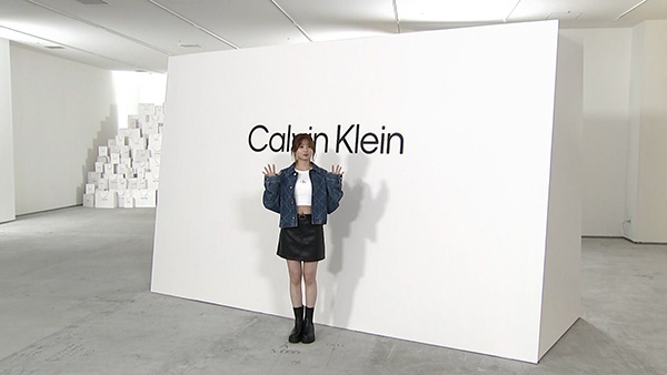 【動画】桜田ひより、オーバーサイズのジャケットにレザーのミニスカート姿で「Calvin Klein Harajuku Flagship／カルバン・クライン原宿」グランドオープンのフォトコールに登場！