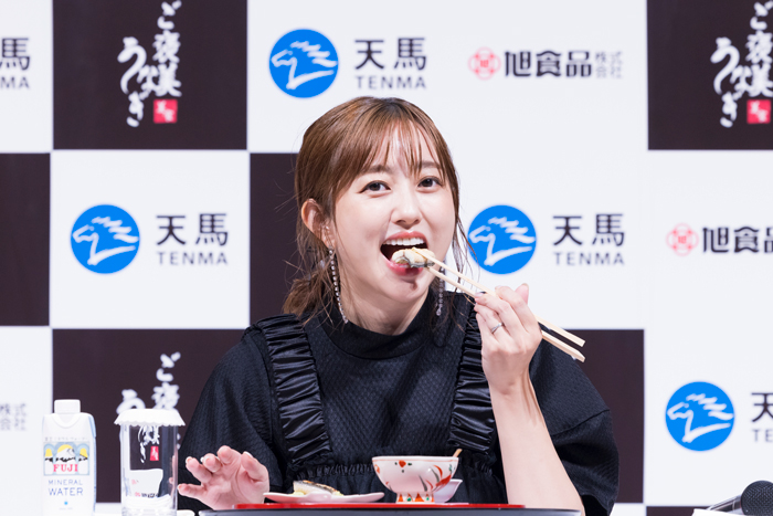 うなぎ好きの菊地亜美が登場！「天馬のうなぎ」と「国産うなぎ」を見分けられるか！？食べ比べに挑戦！