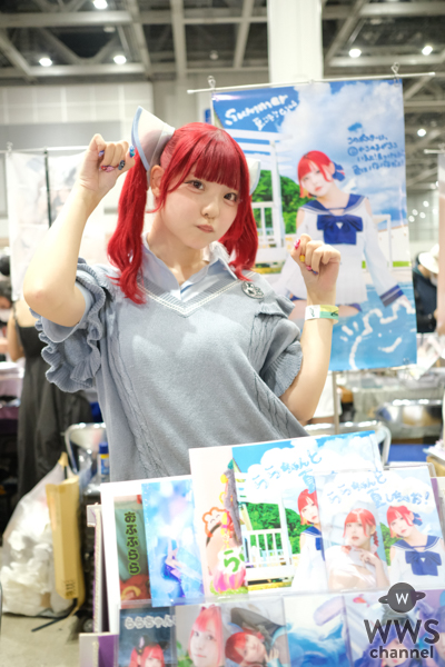 【写真特集】おぷぷ らら、ポップな学園風スタイルでコミケに登場！（本人コメント）＜コミックマーケット106＞